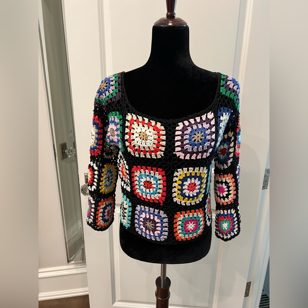 Vici black cropped crochet top